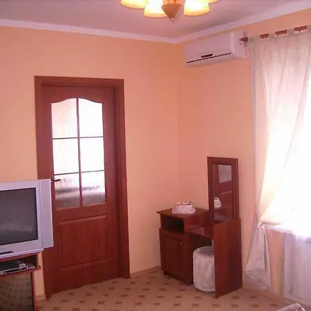 Ekaterininskaya Apartment *